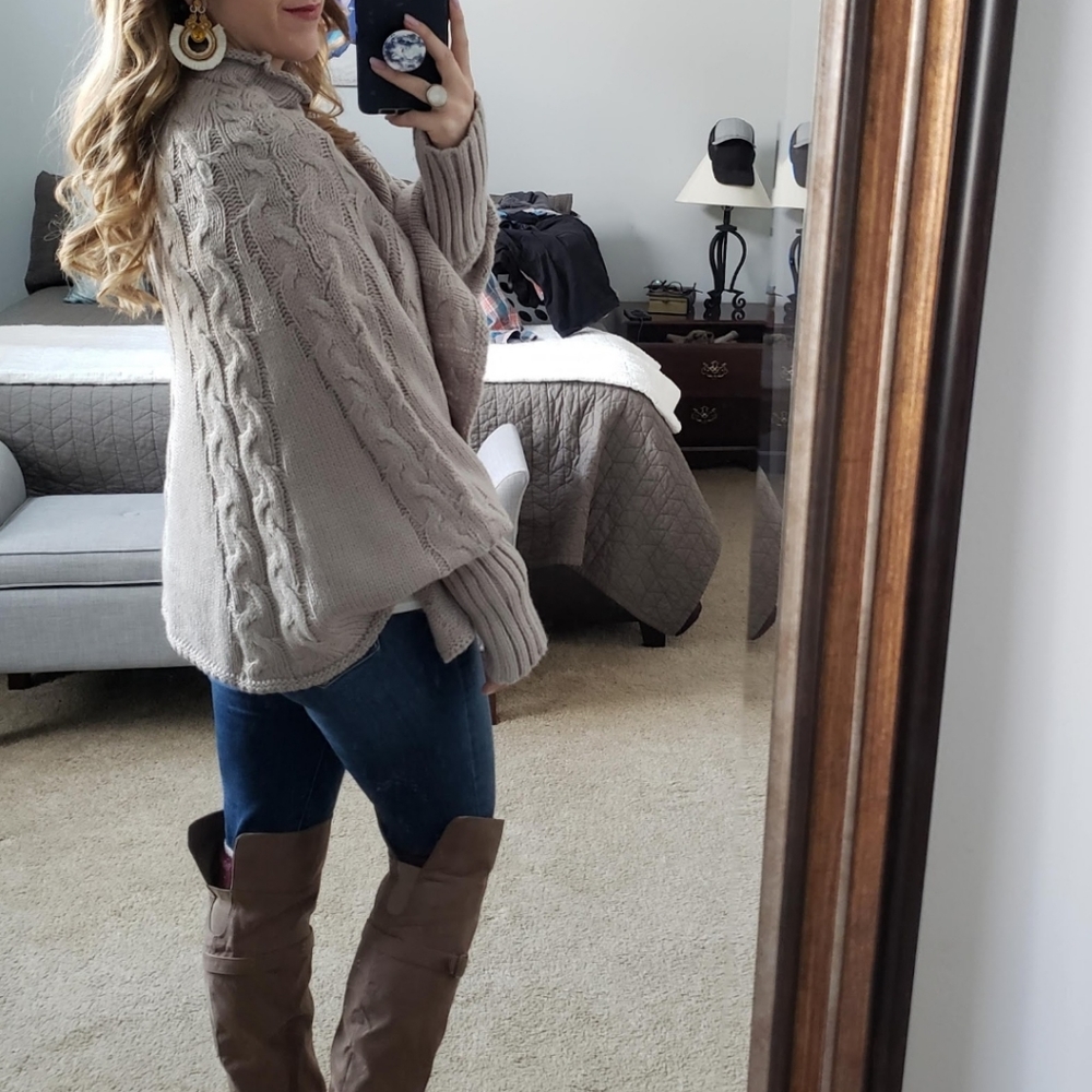 Sweater - Picture 9 of 9
